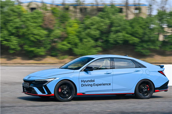 6-ȫElantra Nڳչʾ׿Խ.jpg